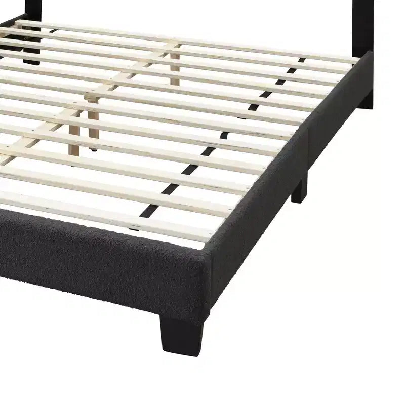 Lit plateforme double moderne en bois avec tête de lit festonnée et éclairage LED