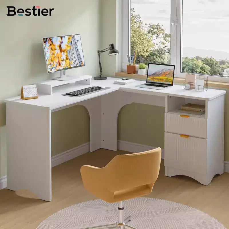 Bureau d'angle en L de 55 pouces avec tiroirs, bureau d'ordinateur de bureau avec coins arrondis, support d'écran et panneaux cannelés, blanc et noyer