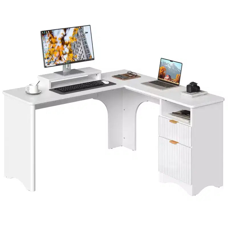 Bureau d'angle en L de 55 pouces avec tiroirs, bureau d'ordinateur de bureau avec coins arrondis, support d'écran et panneaux cannelés, blanc et noyer